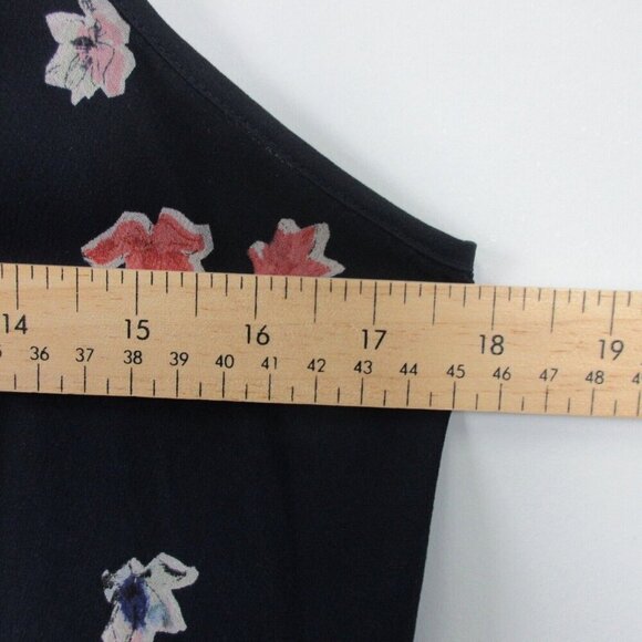 Club Monaco Silk Tank Camisole Womens Blouse S Navy Blue Floral Straps Casual 82 - Picture 7 of 9